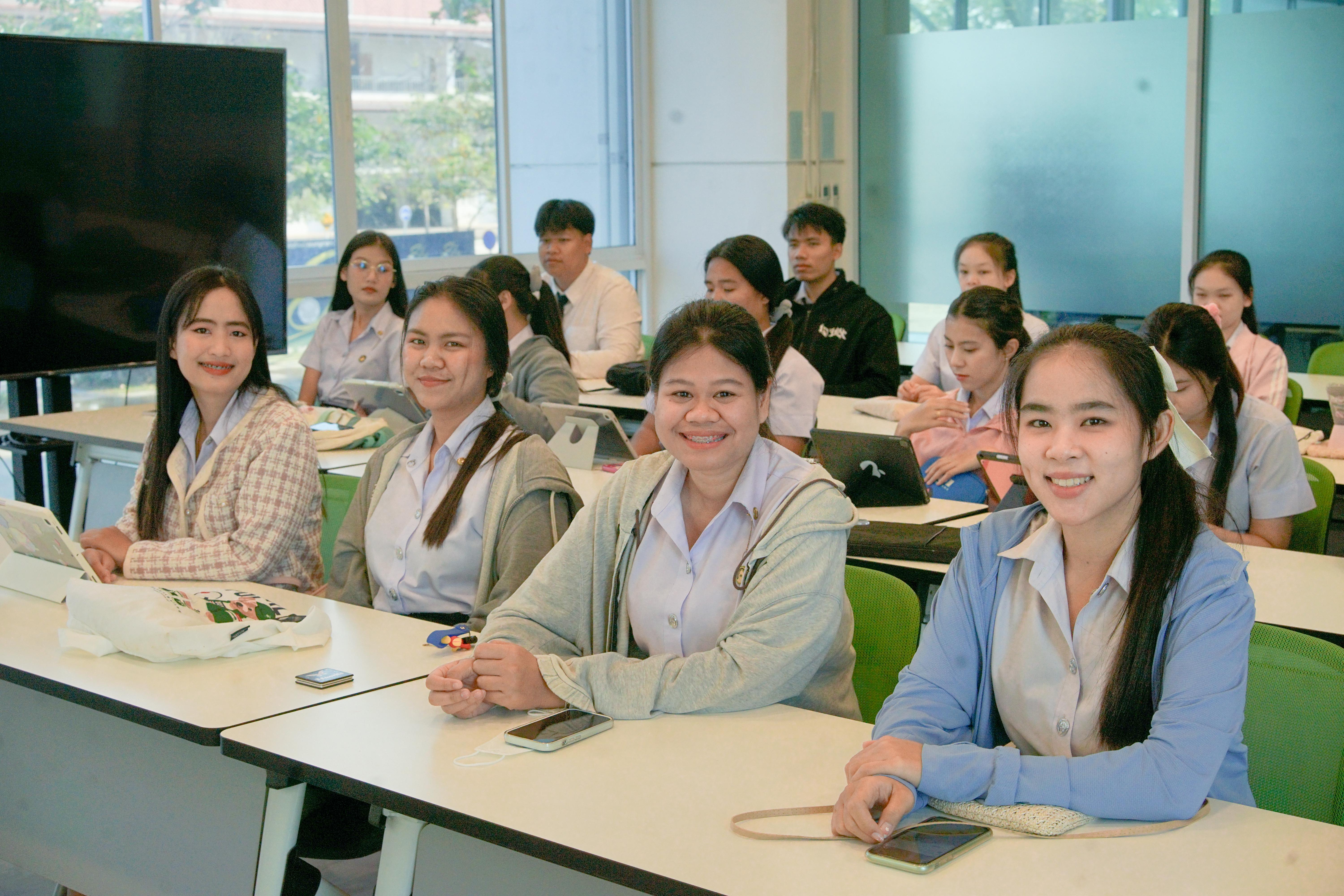 4. กิจกรรมเสริมสร้างศักยภาพและความพร้อมสู่วิชาชีพ